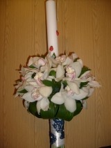 LUMANARE BOTEZ CYMBIDIUM (ORHIDEE) ALB CU GARGARITE